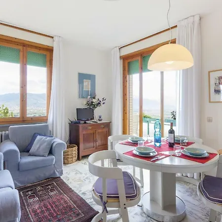 Ameglia Apartment *